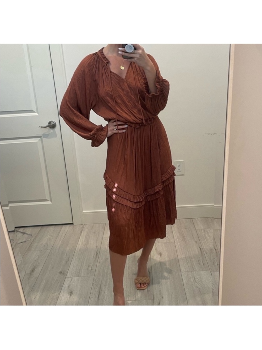 Modern Citizen Rust Tiered Long Sleeve Midi Dress